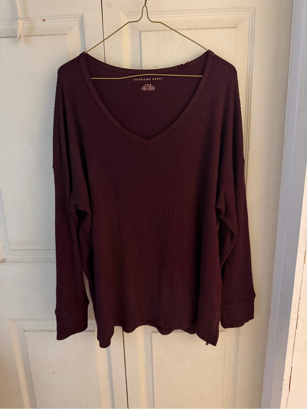 American Eagle Outfitters Ribbed V-Neck Long Sleeve Top - Plum